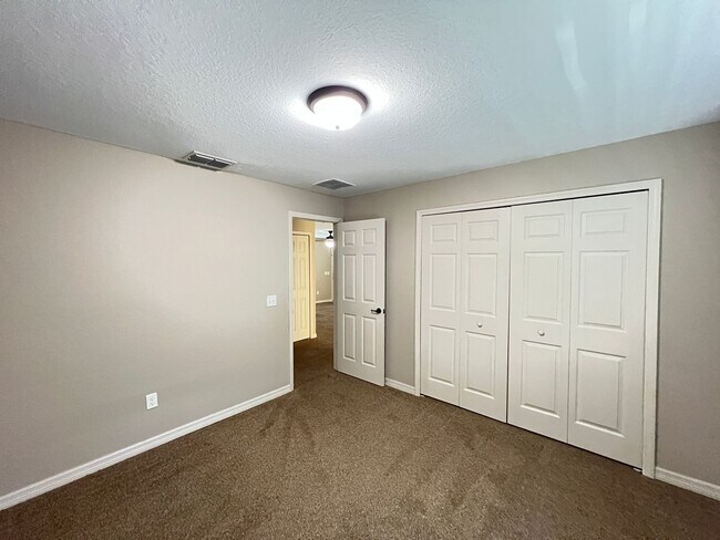 Building Photo - 3 BD/2BA Home in Beautiful Ocala!!!