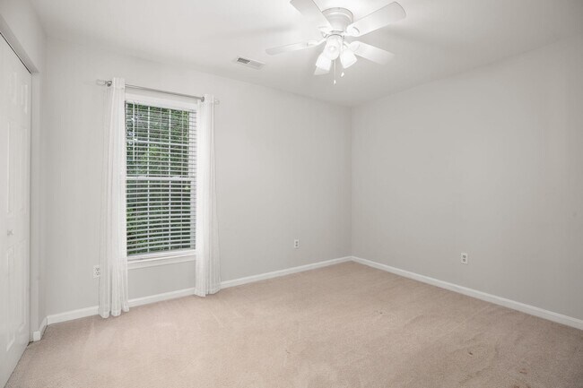 Building Photo - 10205 N Hampton Ln