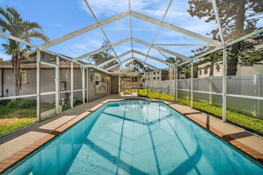 Building Photo - 7892 Sundown Dr