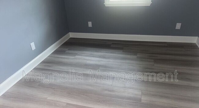 Building Photo - 943 Patton Cir