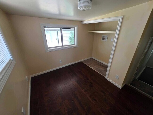 Building Photo - Your Dream Haven Awaits