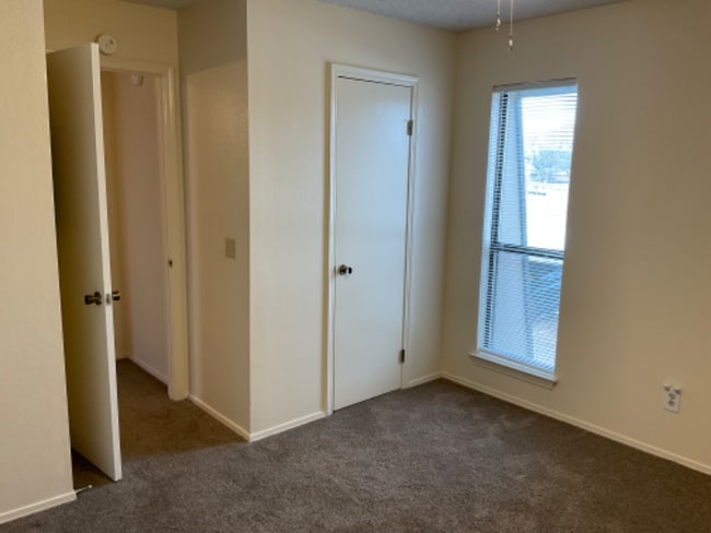Building Photo - 4507 Coronado Ave