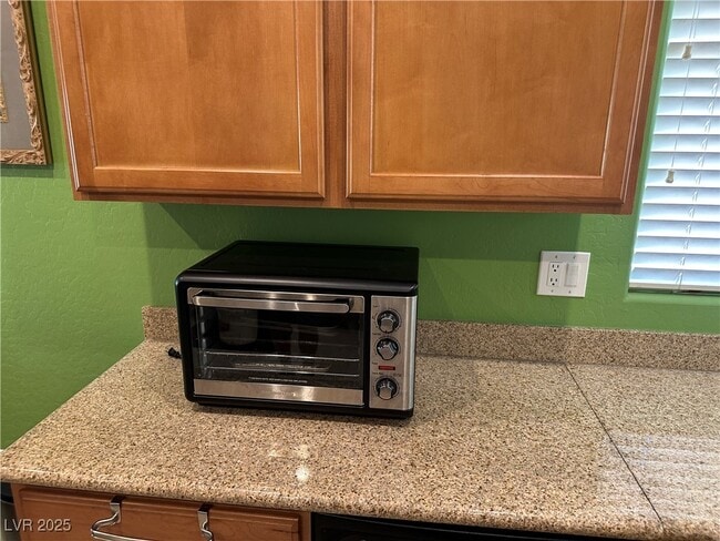 Building Photo - 7453 Crested Quail St