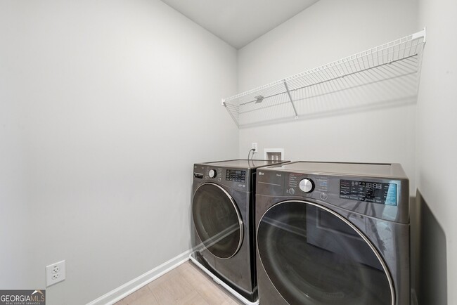 Building Photo - 59 Silver Birch Pass