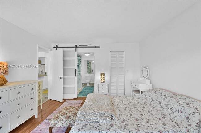 Building Photo - 3527 NE 168th St