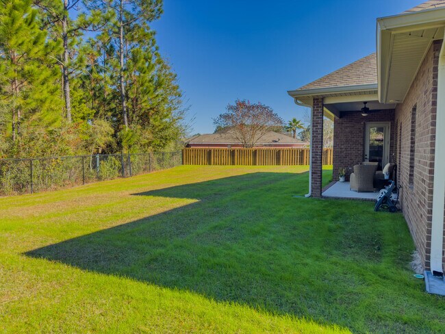 Building Photo - 2512 Cove Rd