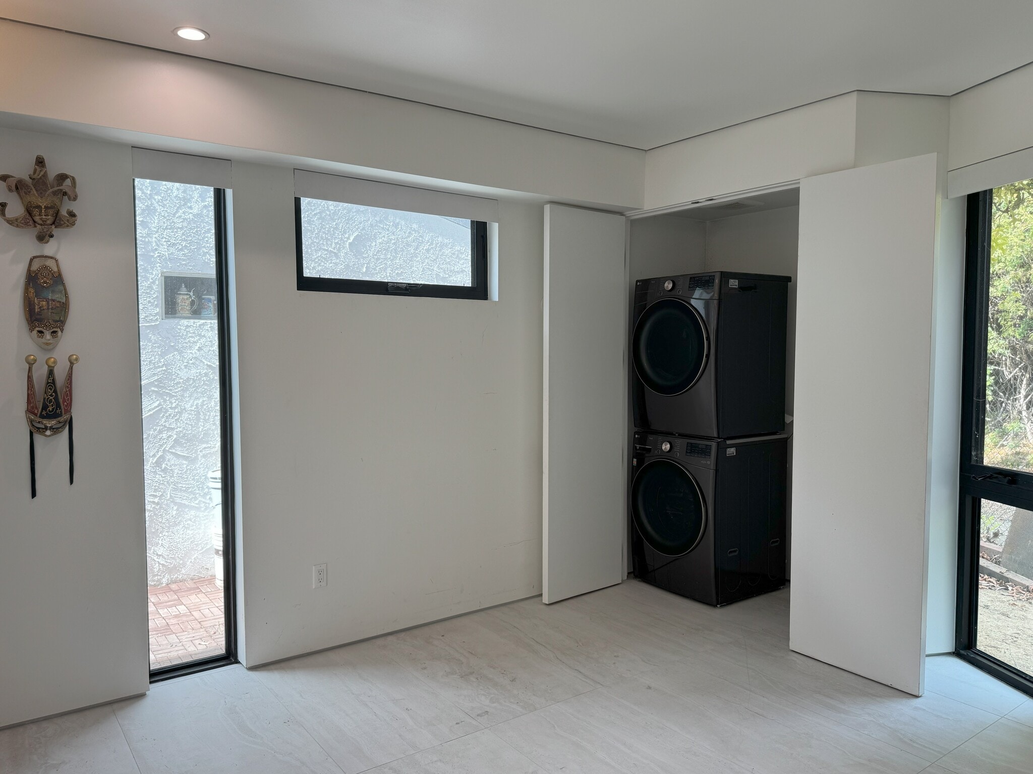 Building Photo - 5214 Dawes Ave