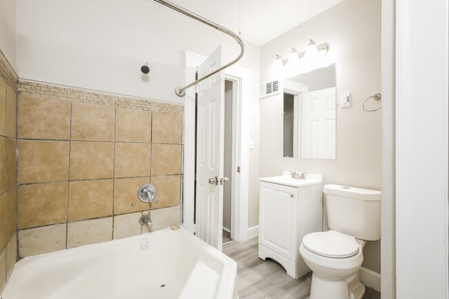 Building Photo - 1221 Azalea Ct