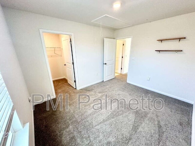 Building Photo - 412 Delahays Rd