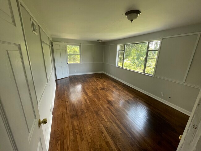 Master Bedroom - 1813 Clairton Rd