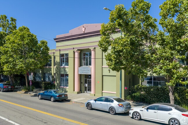 Building Photo - Exchange Studios