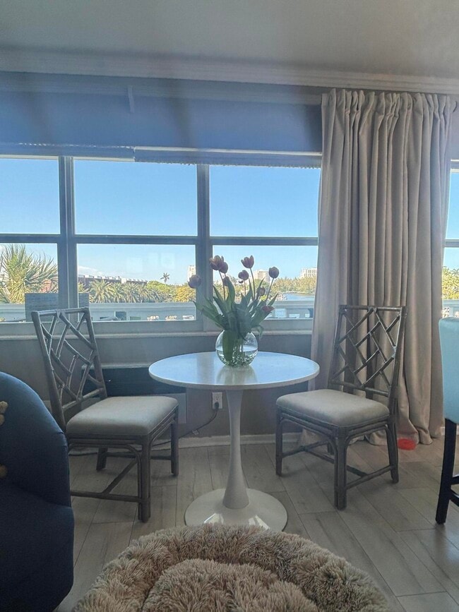 Building Photo - 1850 S Ocean Dr