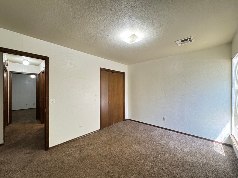 Building Photo - 4244 Wembleton Cir