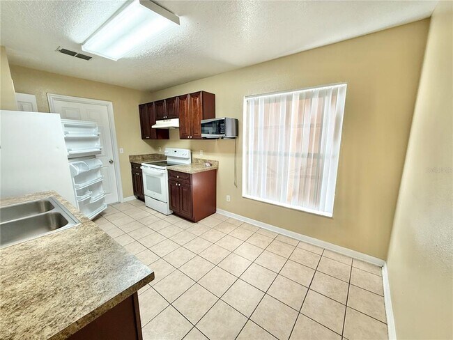 Building Photo - 4695 Prairie Point Blvd