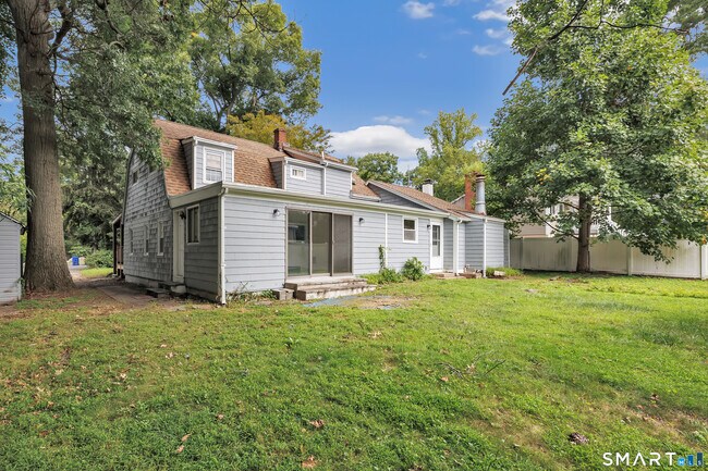 Building Photo - 7 Richards Ln