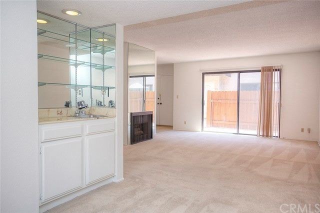 Primary Photo - 630 E Garfield Ave