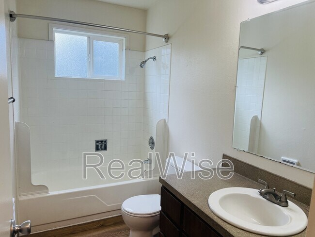 Building Photo - 2629 SE 145th Ave