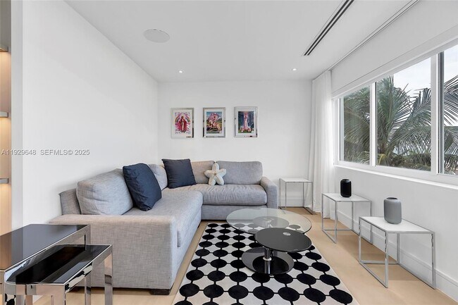 Building Photo - 325 Ocean Dr