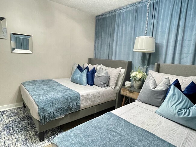 Building Photo - 2088 Oliver Ave