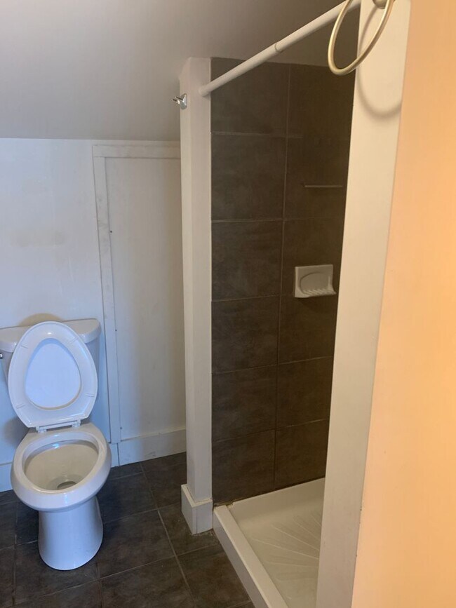 Building Photo - 1223 Bingham St