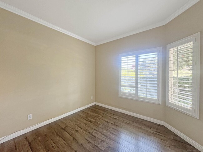 Building Photo - 2204 Lago Ventana