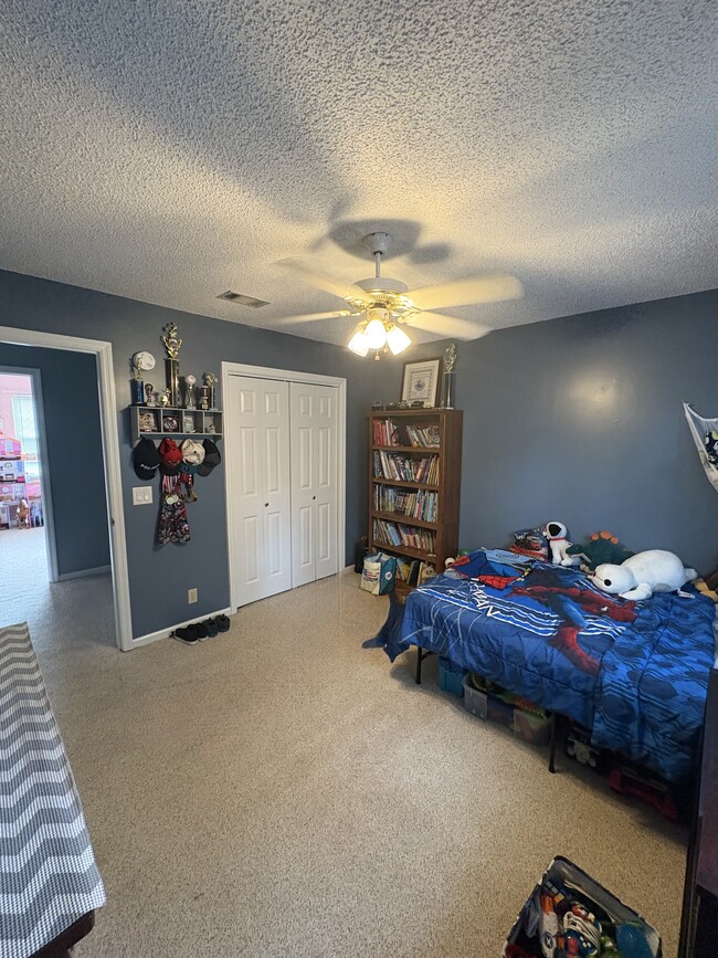 Building Photo - 106 Porter Way
