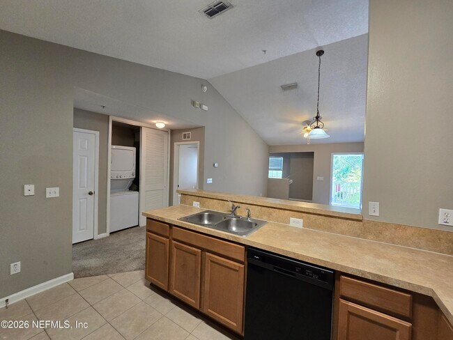 Building Photo - 575 Oakleaf Plantation Pkwy