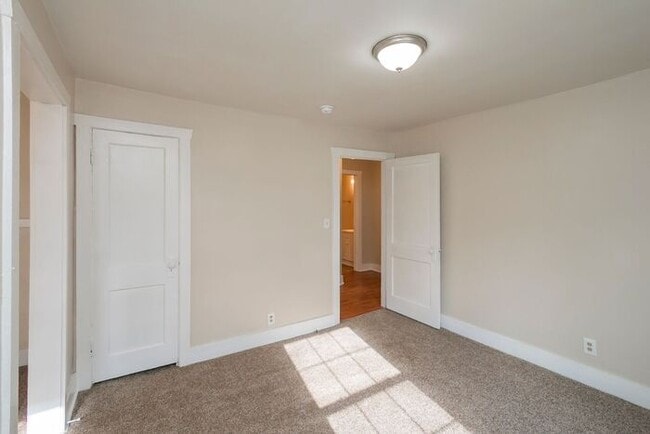 Building Photo - Charming Historic East Nash 3Bed/2Bath!