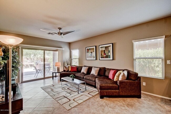 Building Photo - Gorgeous 4 Bed single level home at  Fireside - Norterra