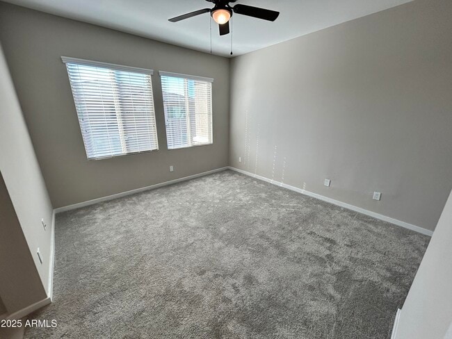 Building Photo - 740 E Lark St