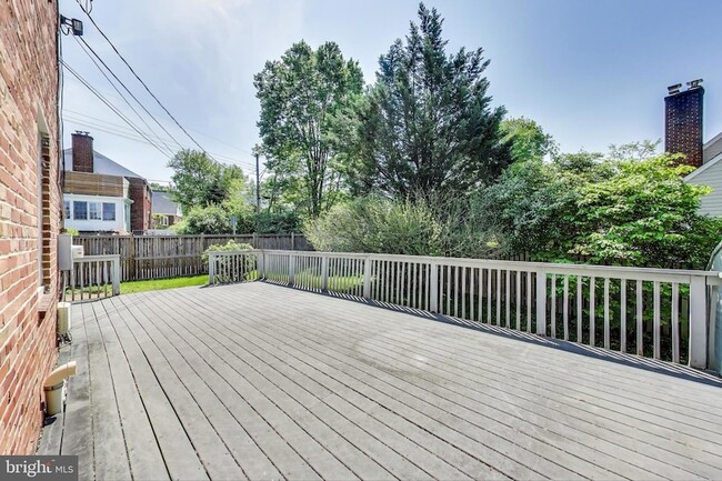 Building Photo - 4600 Jones Bridge Rd