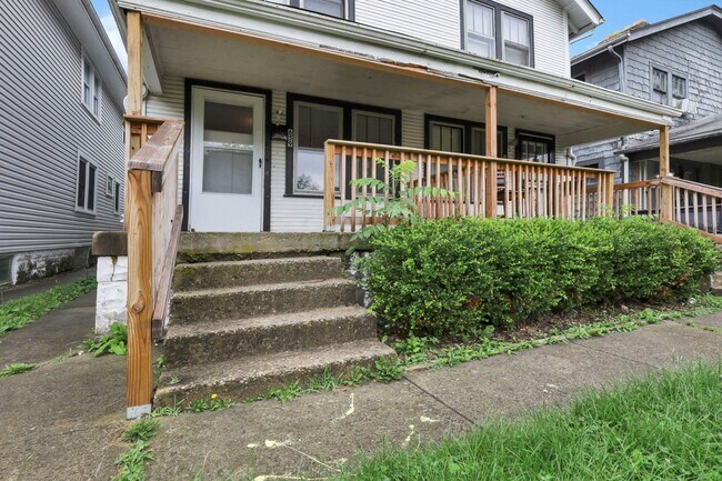 Building Photo - 657-659-659 S Burgess Ave