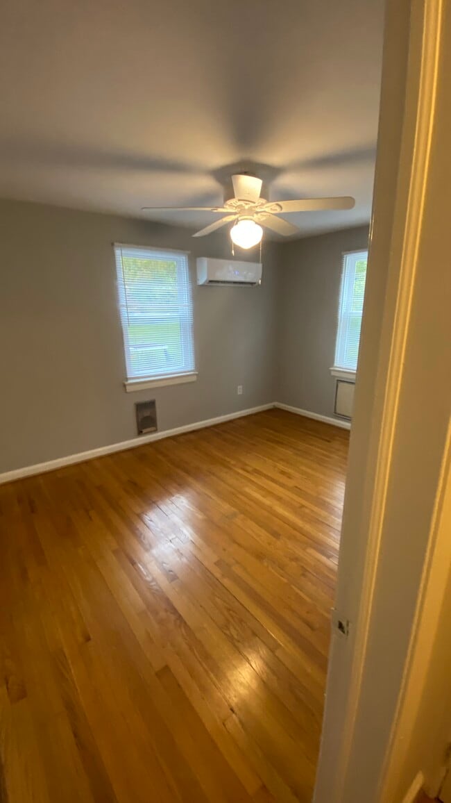 Building Photo - 2420 Brandon Ave SW