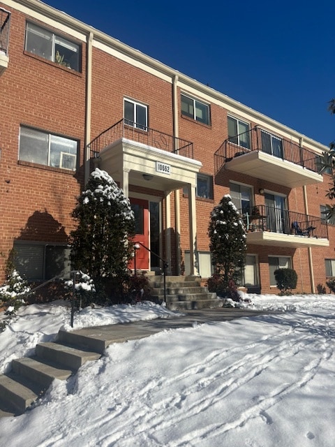 Primary Photo - 10662 Weymouth St