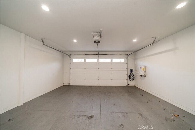 Building Photo - 2932 N Sunrise Way