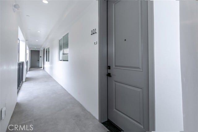 Building Photo - 10218 Fernglen Ave