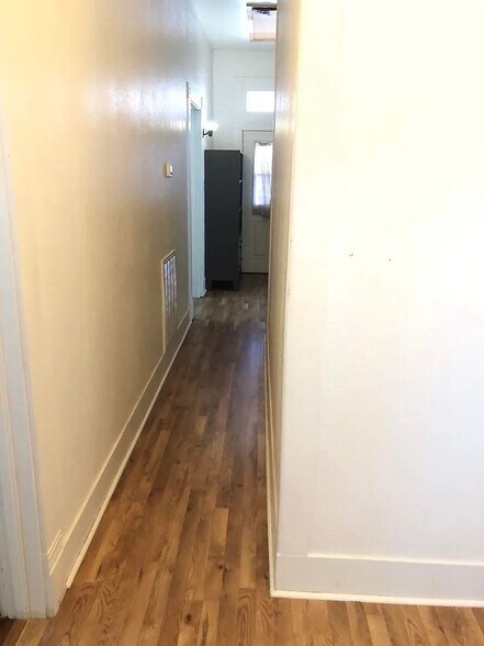 Building Photo - 3412 Avenue Q