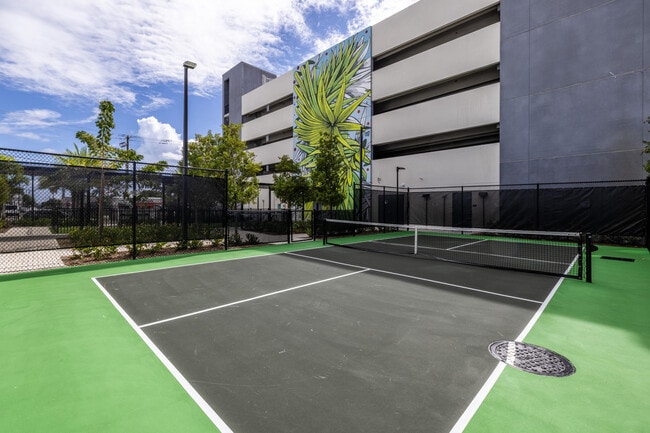 Building Photo - 101 S E St