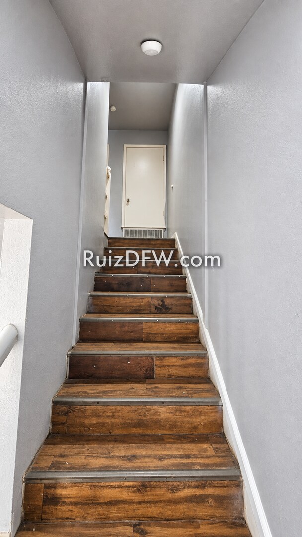 Building Photo - 3601-3603 Ripy Ct