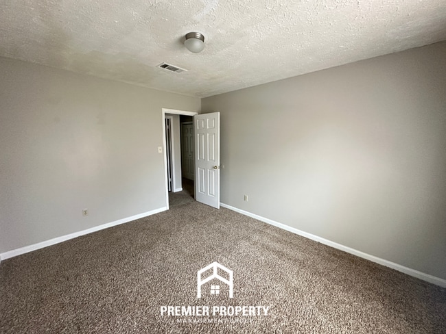 Building Photo - 4915 Blue Wing St