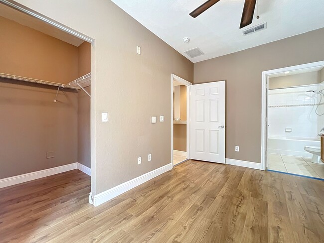 Building Photo - LUXURY 3 Bedroom / 2 Bath Townhome in a ga...