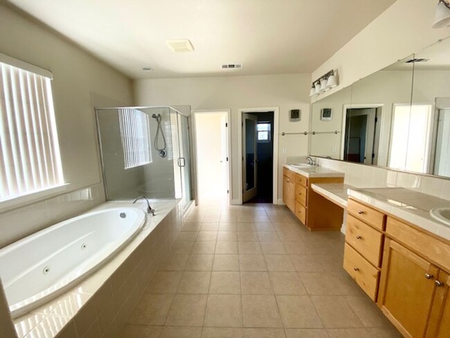 Building Photo - San Ramon 5 Bed/4.5 Bath Windemere Ranch L...
