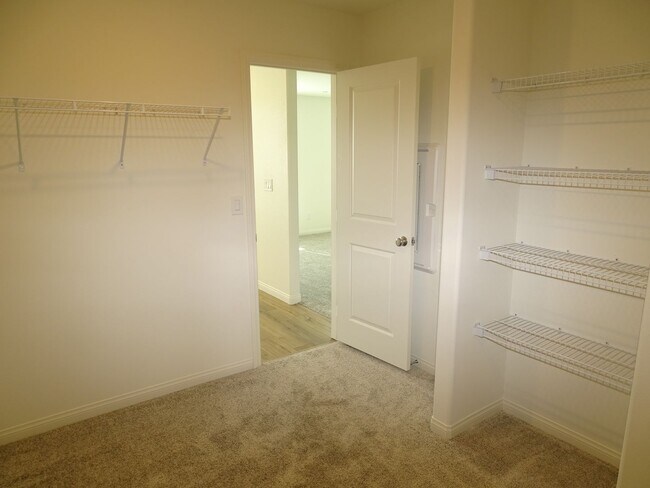 Building Photo - 2929 Gallarate Dr
