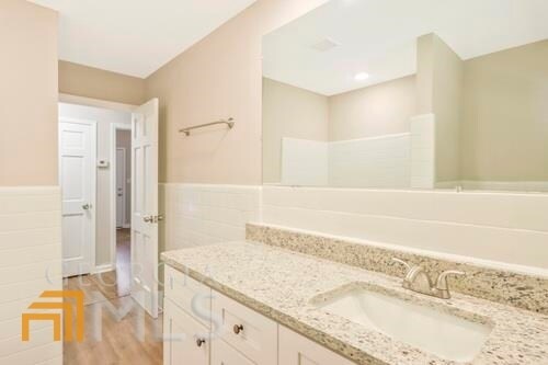 Building Photo - 3462 Calumet Rd