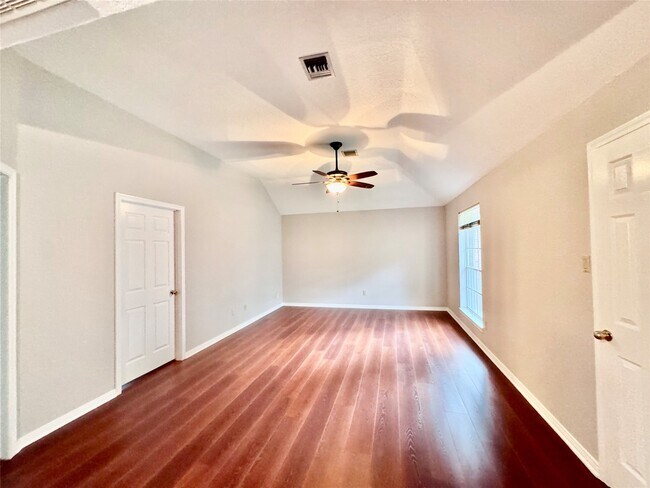 Building Photo - 2623 Double Lake Dr