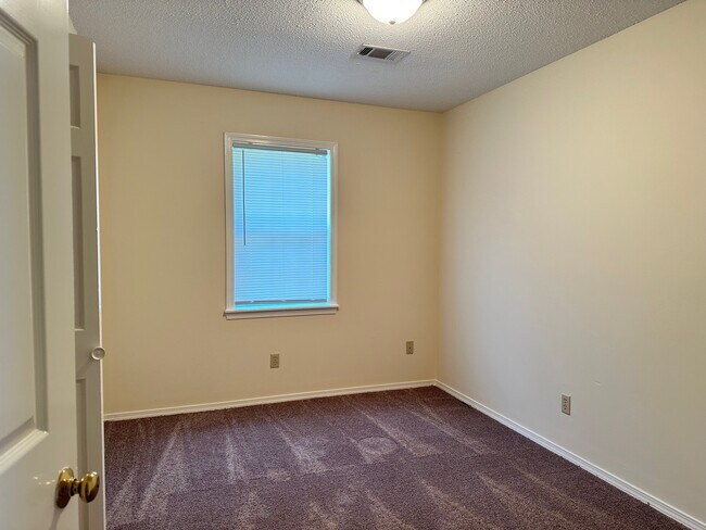 Building Photo - 6498 Confederate Dr