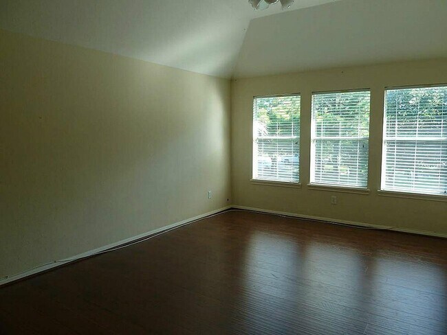Building Photo - 22554 Bristolwood Ct