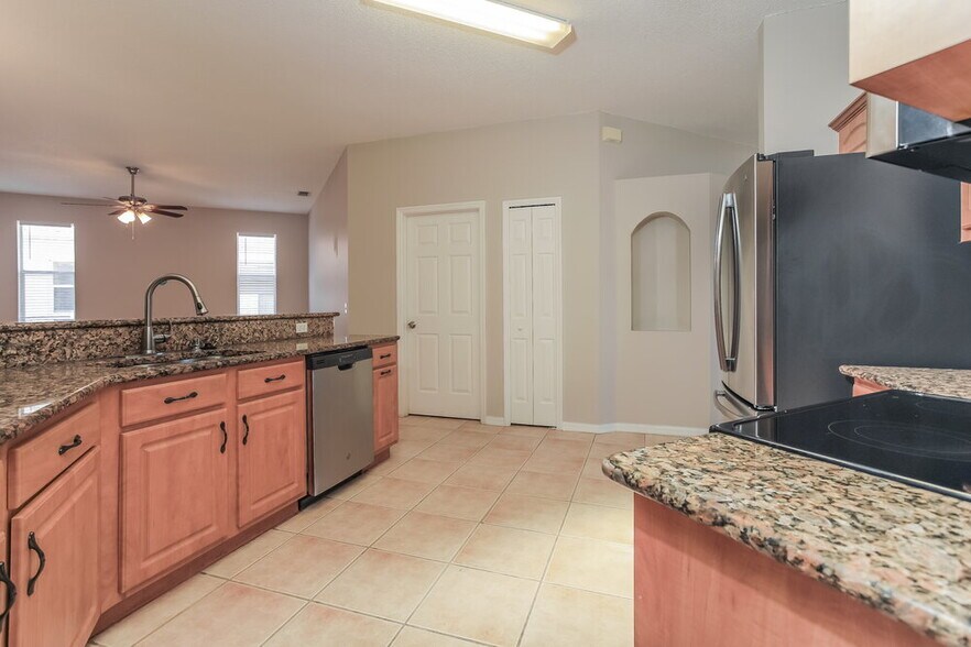 Building Photo - 55 Alicante Ct