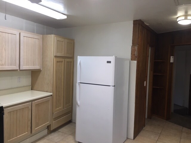 Kitchen - 3319 Lago Vista Dr