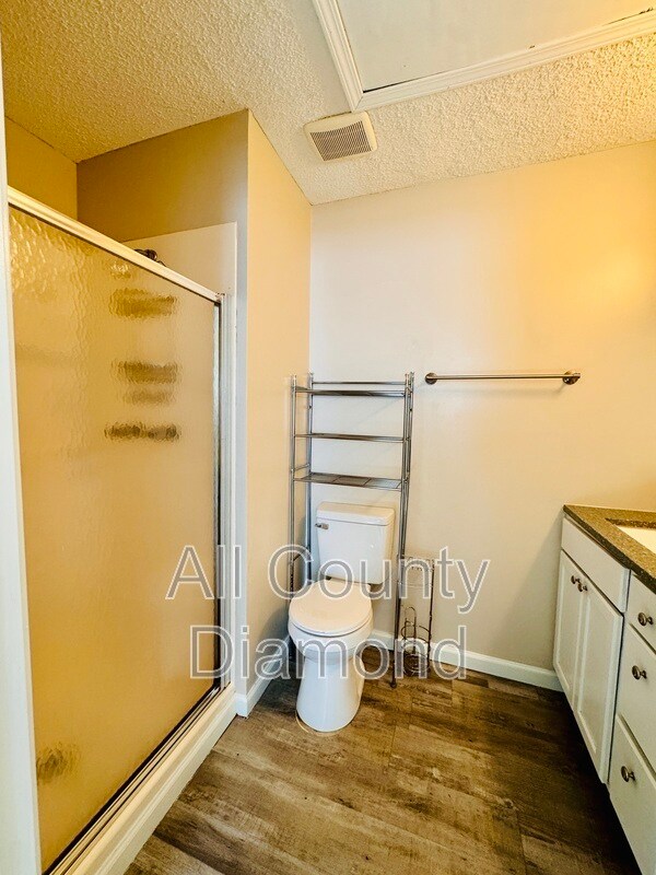 Building Photo - 167 Lauren Ln